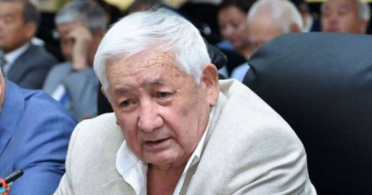 Назарбаевтың досы сөз сөйлеп тұрғанда қайтыс болды