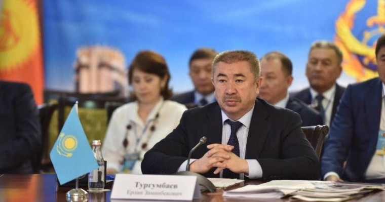 哈吉塔乌四国内务部长会议在阿拉木图举行