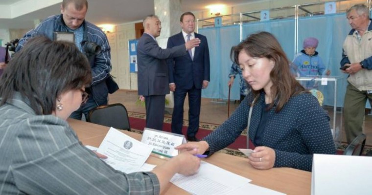 Самал Еслямова Петропавлда дауыс берді