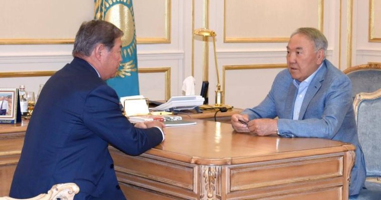 首任总统接见"萨姆鲁克-卡泽纳"基金董事会主席