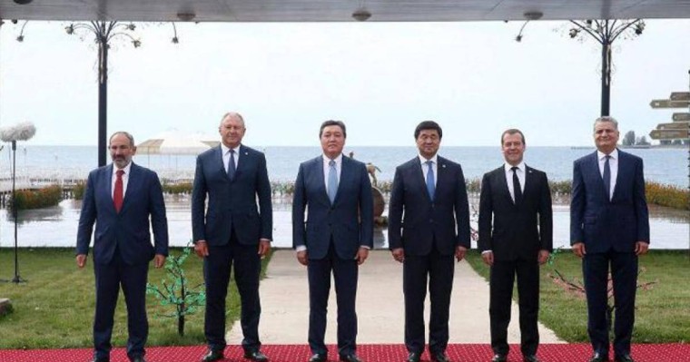 欧亚政府间理事会会议在吉尔吉斯斯坦举行