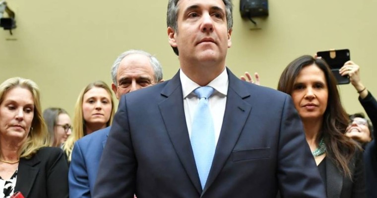 Трамптың бұрынғы заңгері президентті "өтірікші" деп атады