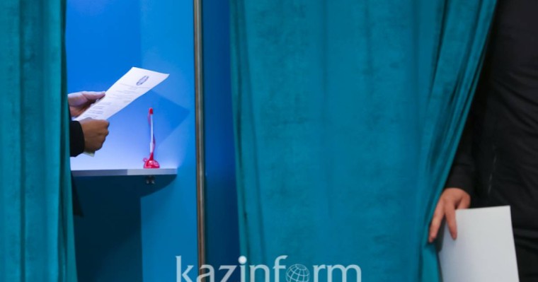 哈萨克斯坦总统大选 国内所有投票站点均已开放