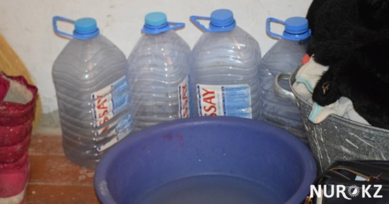 Ақтөбеде жолдасы алты баламен тастап кеткен ана өлместің күнін кешіп жүр (фото)