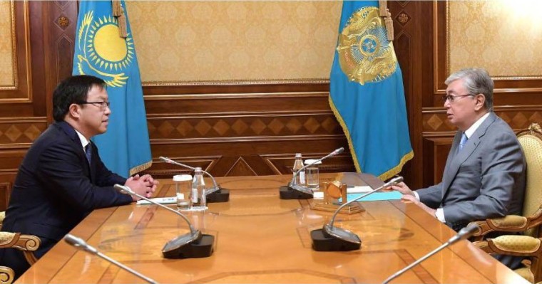 托卡耶夫总统接见接见国家心脏外科研究中心负责人