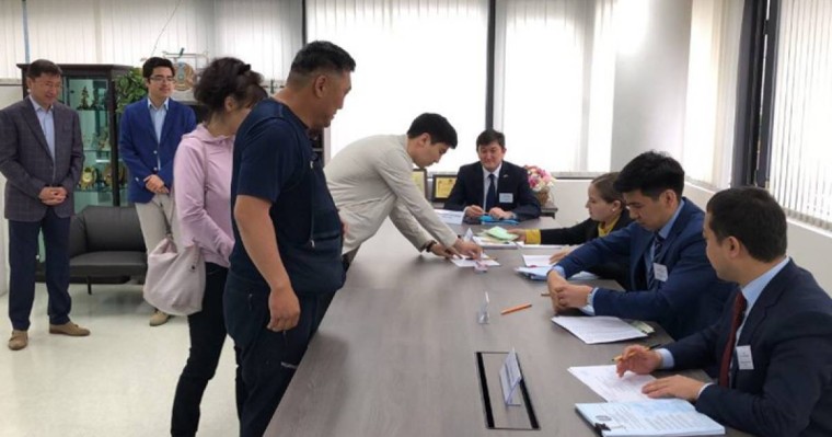 哈萨克斯坦海外同胞正积极参与总统选举投票