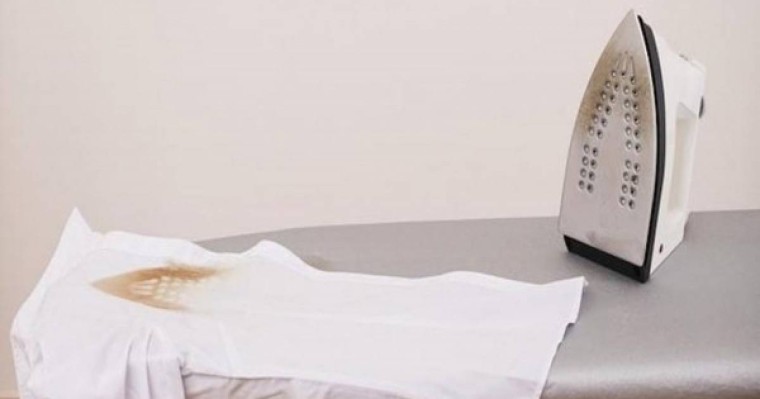 lifehack: Үтіктен қалған дақты кетіру