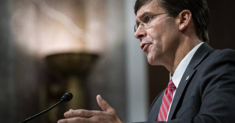 美国新任防长埃斯珀对韩国进行访问