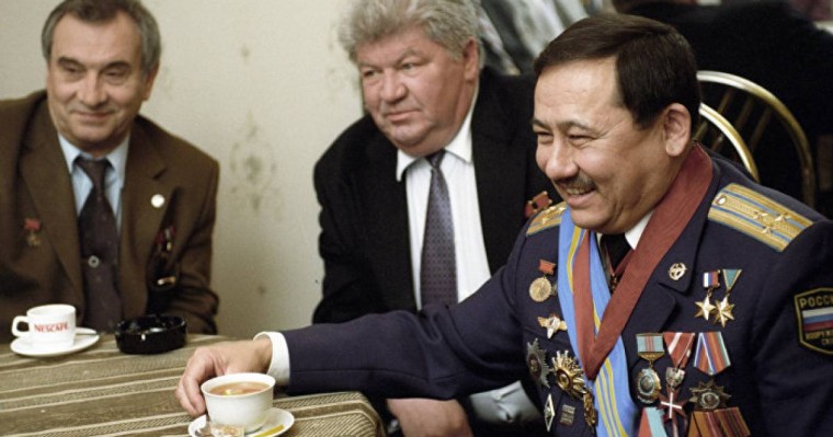 Талғат Мұсабаевтың өмірбаяны: отбасы, ғарышқа сапары мен қызметтері