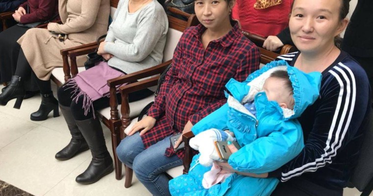 «Тәуелсіз» және «билікшіл» топтар тартысы WhatsApp чаттарына жетті