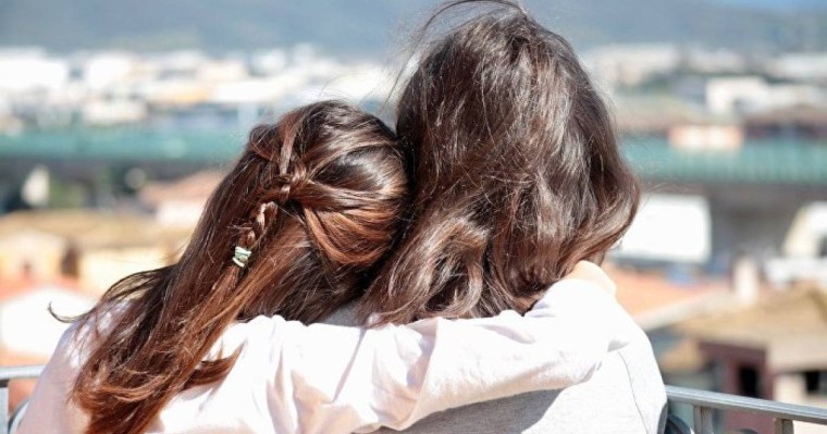 Анасына көмектеспек болған әйел ойламаған жерден байып кетті