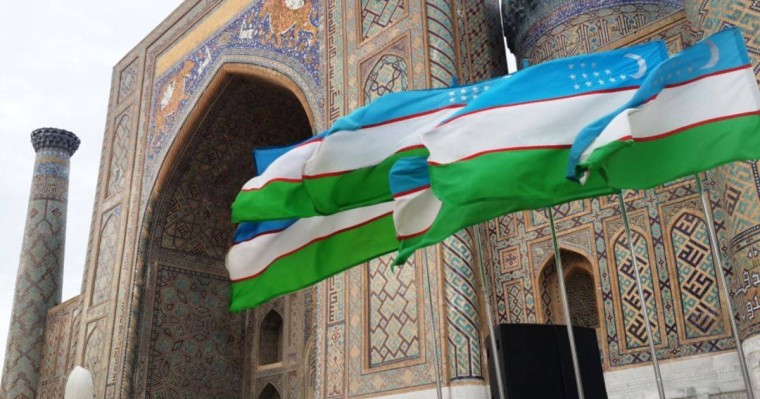 Самарқанд билігі қымбат көлік иелерін фестивальде тегін жұмыс істеуге мәжбүрледі