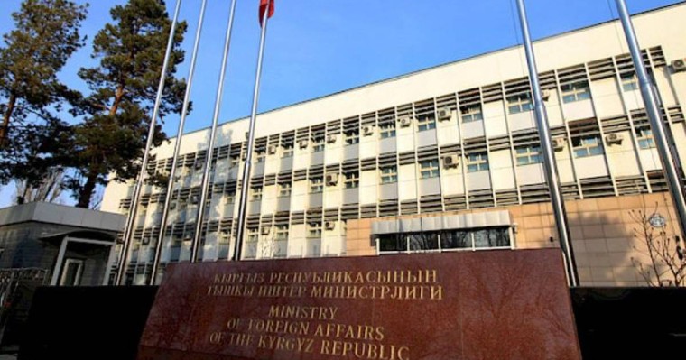 吉尔吉斯抗议白俄罗斯总统与巴基耶夫会晤