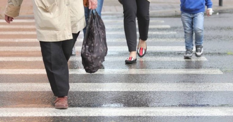 Өскеменде полицейлер қағып кеткен әйел адам қайтыс болды