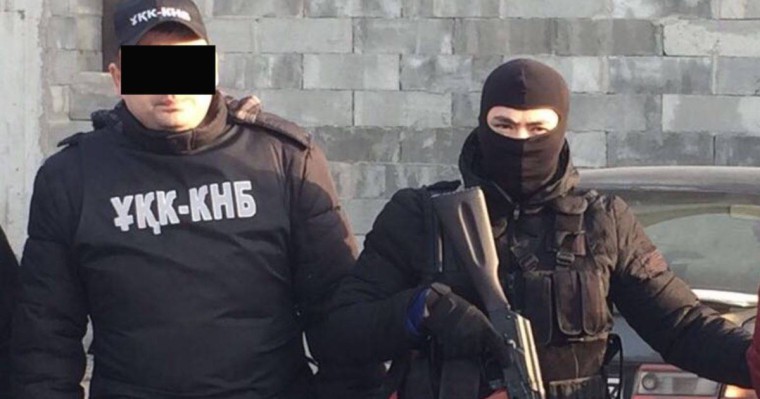 Шетелге әскери техника шығармақ болғандар ұсталды