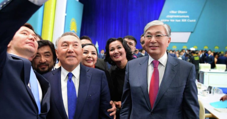 Назарбаевтың сирек фотолары желіде неге жариялана бастағаны белгілі болды