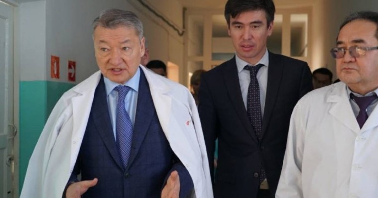 Медицинаға бөлінген әр тиын, әрбір аспап тиімді қолданылуы керек – Даниал Ахметов