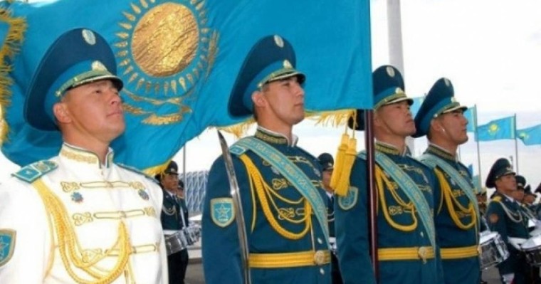 Қазақша шығарма: 7 Мамыр - Отан қорғаушы күні