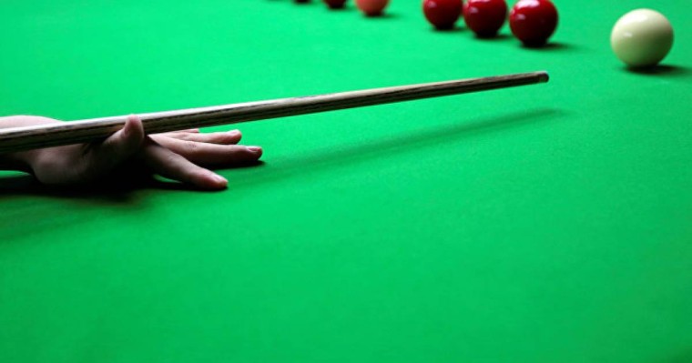 Нұр-Сұлтанда мектеп директоры жертөледе бильярд ашып алған