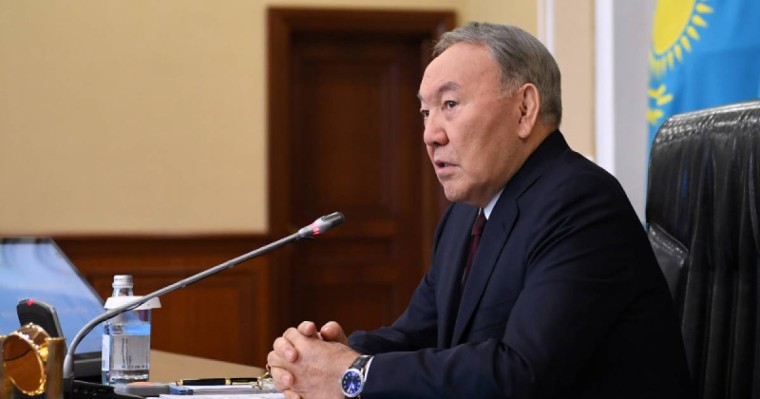 首任总统向参议院表示感谢