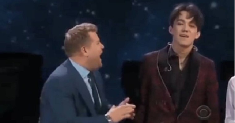 ​Димаш АҚШ-тағы шоуда жоғары деңгейде өнер көрсетті