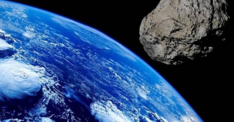 一颗小行星将于下周与地球擦肩而过