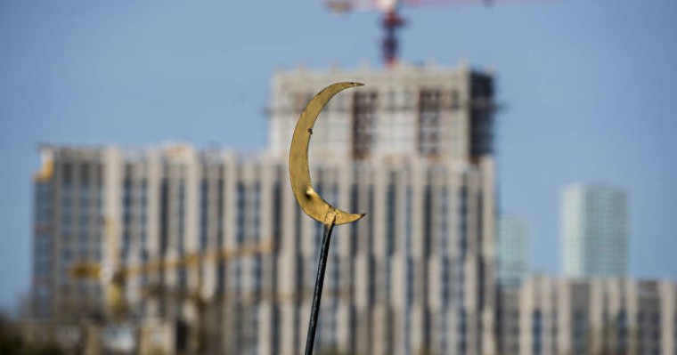 Атырауда өзбек әйелдің көрпеге ораулы денесі табылды