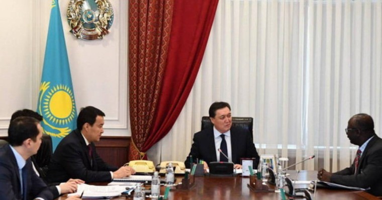 ҚР Премьер-Министрі А. Мамин Дүниежүзілік банк және ЕҚҚДБ өкілдерімен кездесу өткізді
