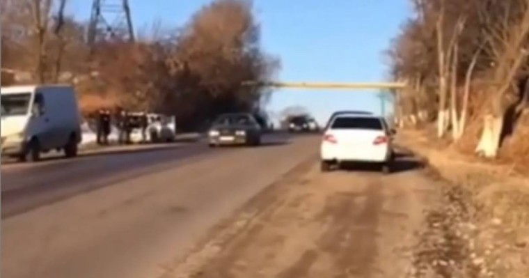 Қаскелең тас жолында көлік рөліндегі жас қыз ауыр апатқа ұрынды