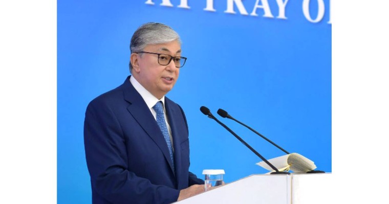 托卡耶夫总统会见阿特劳群众代表