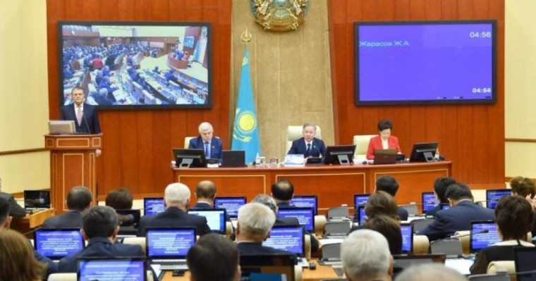 Мәжіліс міндетті әлеуметтік сақтандыру туралы заң жобасын жұмысқа алды