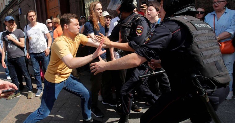 Ресей биілігі наразыларға "жаппай тәртіпсіздік" бабымен іс қозғады