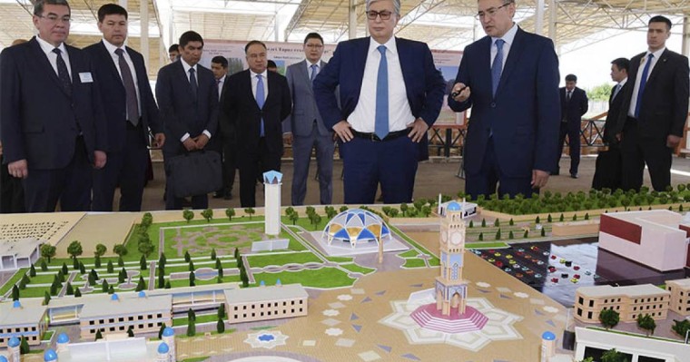 哈萨克斯坦总统视察”古塔拉兹“考古遗址公园