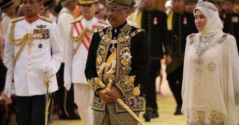 马来西亚新任最高元首正式登基