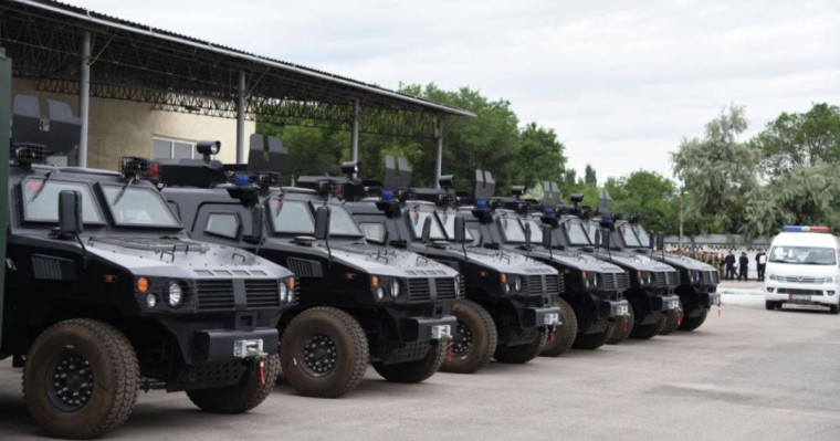 Қытай Қырғызстанға құрыш сауытты бірнеше көліктер сыйлады