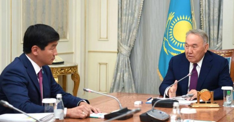 首任总统接见祖国之光党第一副主席