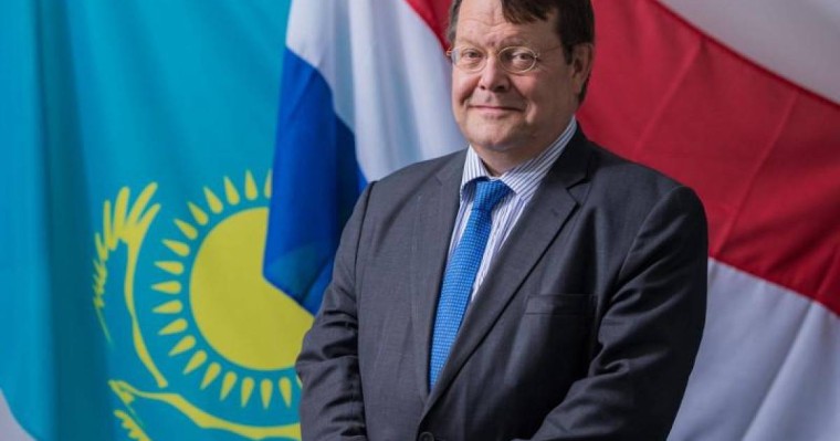 荷兰驻哈大使正式结束外交使命