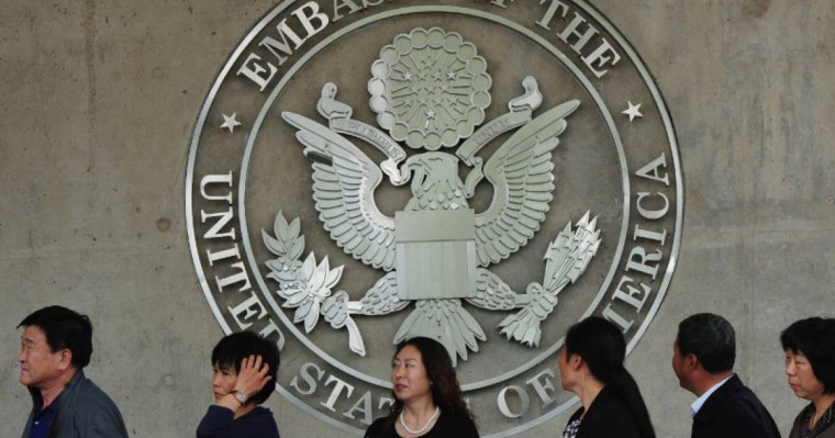 美国要求签证申请者提供社交媒体账号