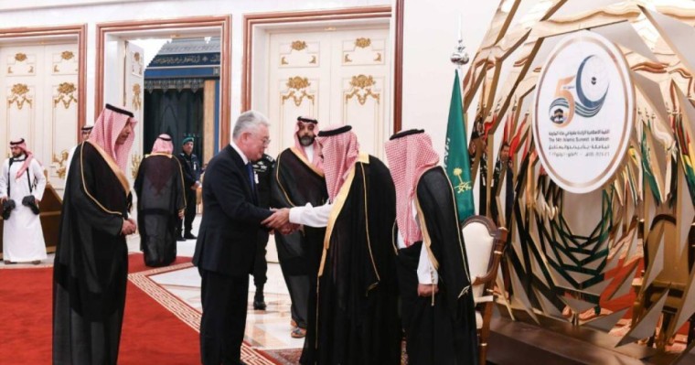 外长阿塔姆库洛夫会见伊斯兰开发银行行长哈贾尔