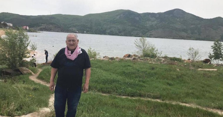 Белсенді белгісіз біреулер өзіне "қастандық жасамақ болды" деп күдіктенеді