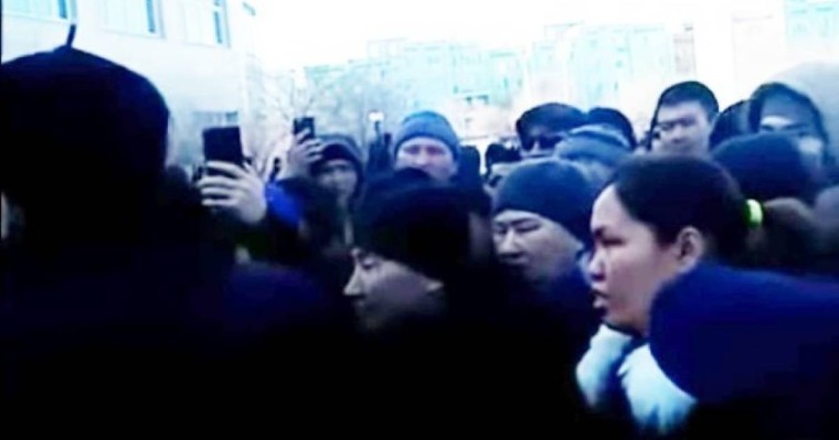 "Бәріміз Жаңаөзенге мұқият көз тігіп отырмыз" – Дәурен Бабамұратов