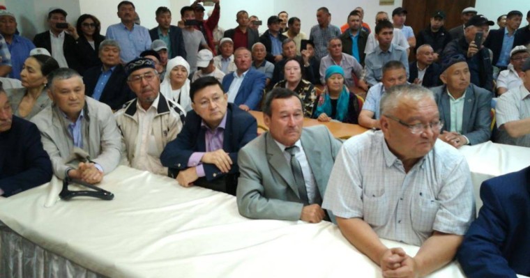 Жүздеген адам қатысқан Нұр-Сұлтандағы құрылтай қарар қабылдаумен аяқталды