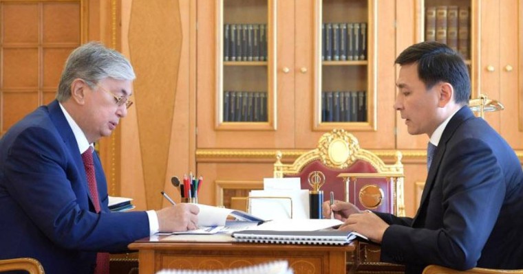 总统接见努尔-苏丹市市长