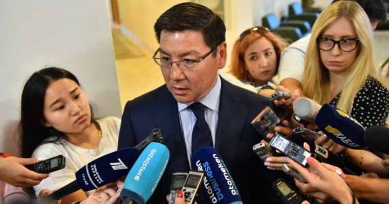 Министр Асқар Жұмағалиев қауіпсіздік сертификатын орнатты