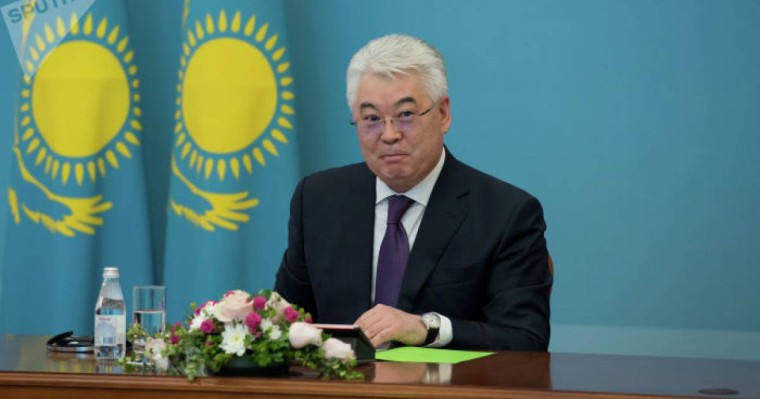 Сыртқы істер министрі Бейбіт Атамқұлов туралы не білеміз: өмірбаяны мен қызық деректер