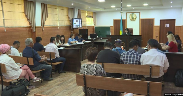 Партия құра алмаған белсенділер "Нұр Отан" мен Алматы әкімдігін сотқа берді