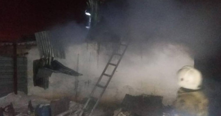 Балалардың ата-анасы түнгі жұмыста болған