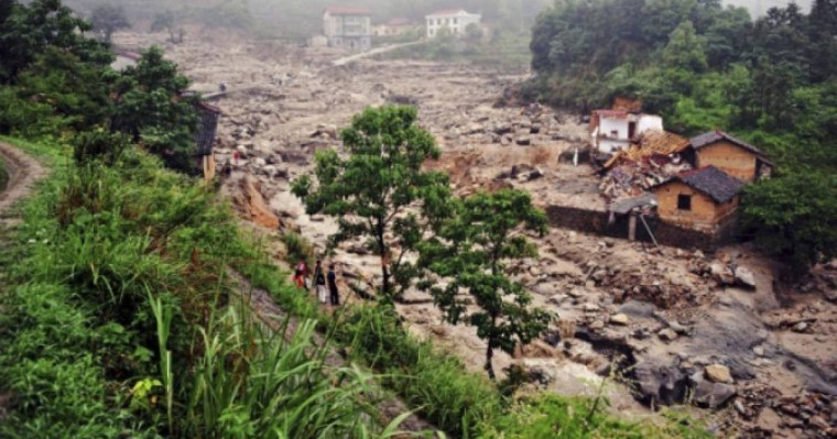 Қытайда лай көшкінінен қаза тапқандар саны 10 адамға жетті