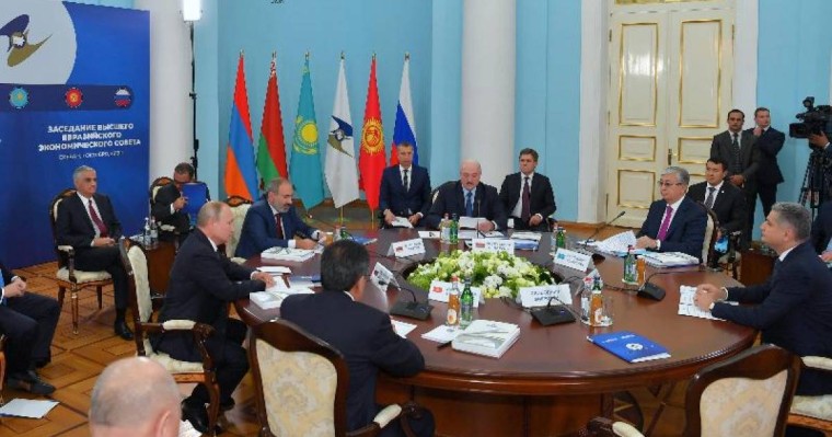 欧亚经济委员会最高理事会会议签署20份文件