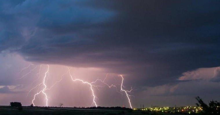 国家气象总局在北部地区发布雷雨大风预警
